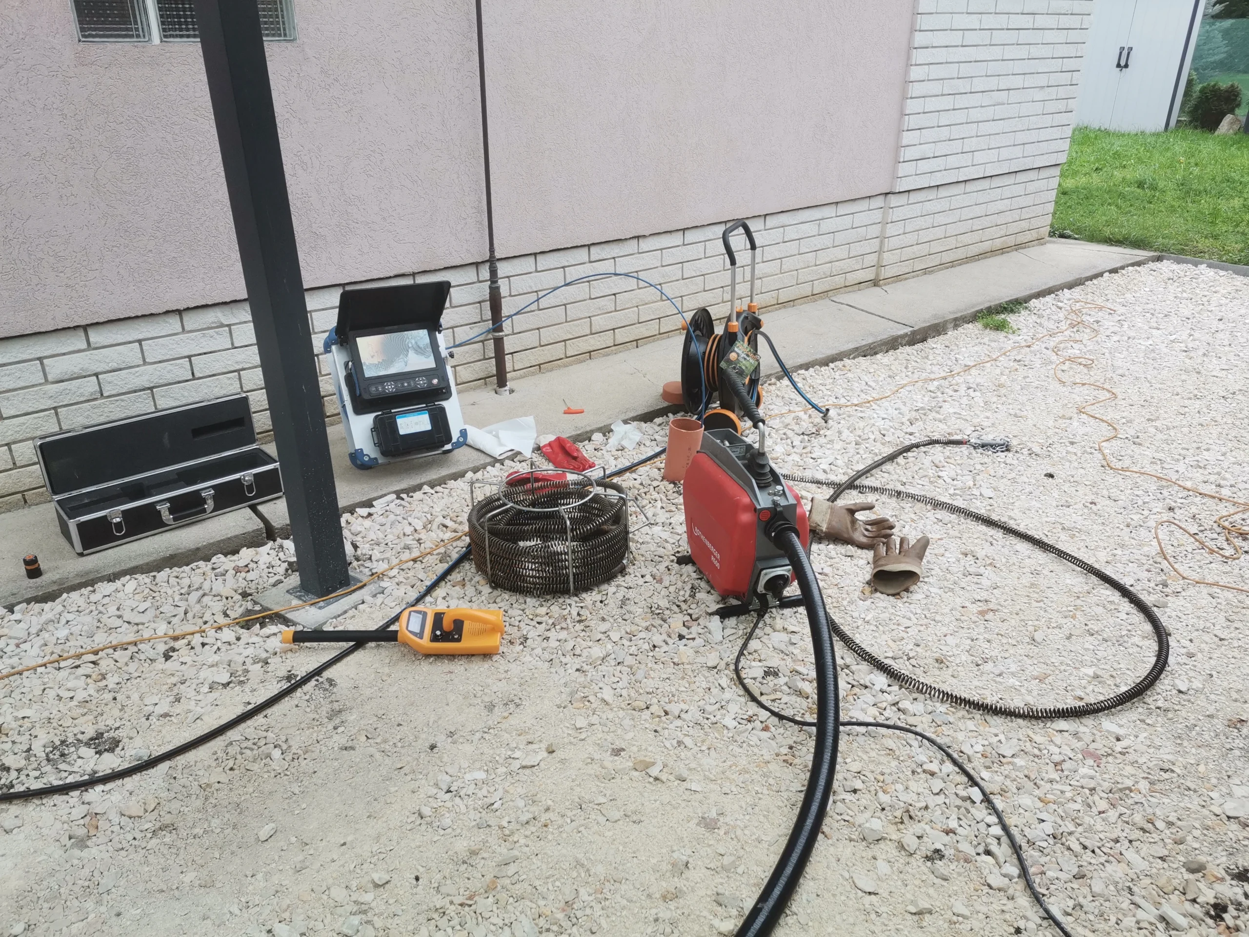 Kamerás csatornavizsgálat és csatorna kamerázás Fóton – Drain Expert Kft.