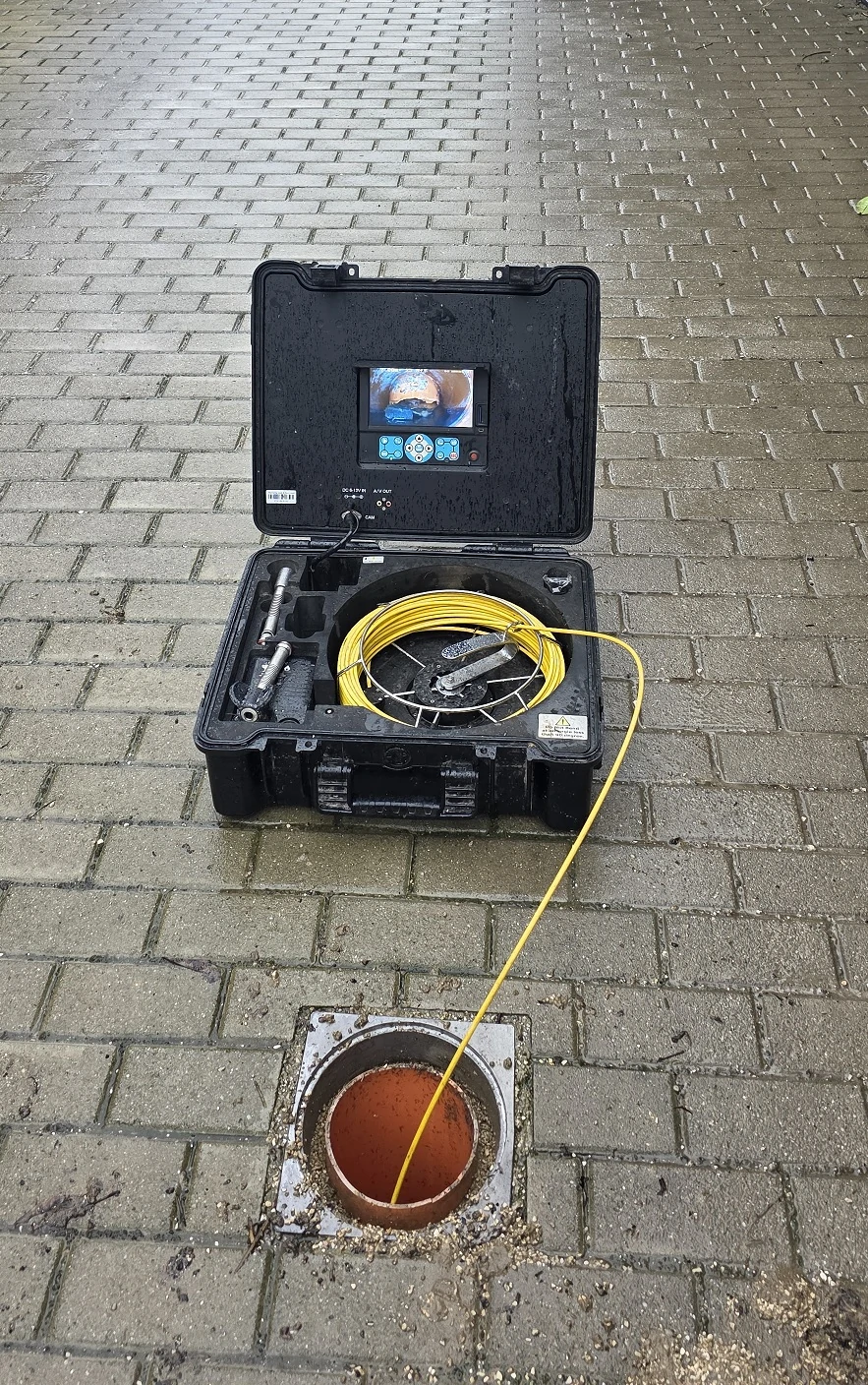 Csatorna kamerázás hibapont bemérése – pontos helymeghatározás a javításhoz