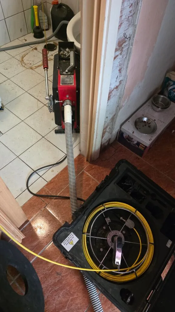 WC duguláselhárítás Vecsésen
